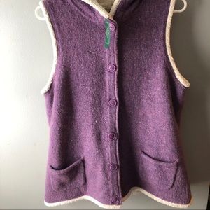 NWT $79 hooded Sherpa lined lambs wool vest